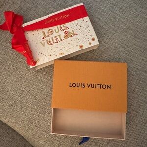 LOUIS VUITTON wallet gift box EXCELLENT